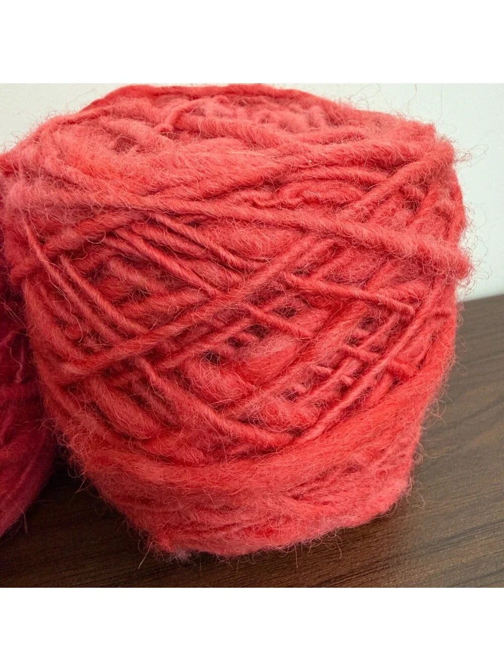 100% Wool Bulky Slub Yarn 333 Yds Coral Pink Orange 196g (2 Cakes)